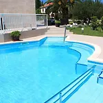 Grand Pinea דירה *