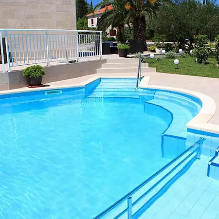 Grand Pinea Apartment *