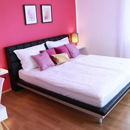 Grand Pinea Apartment *