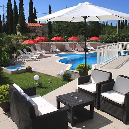 Grand Pinea * Čilipi