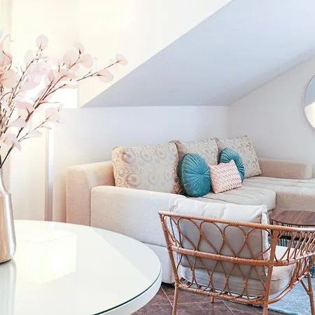 Grand Pinea Apartment