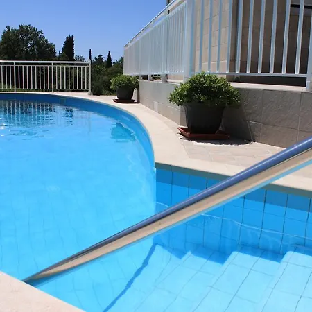 Apartment Grand Pinea *